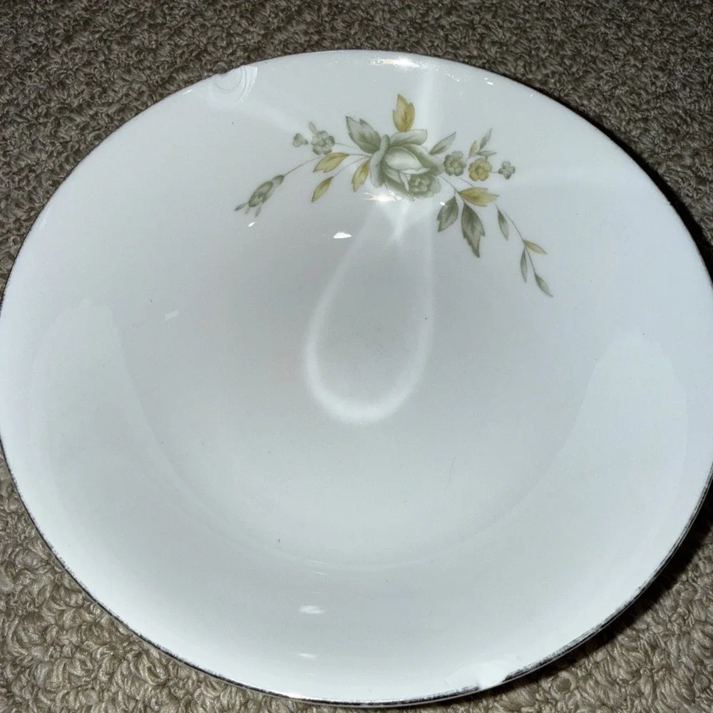 VINTAGE WYNDHAM FINE CHINA MELROSE 657 JAPAN 4 SALAD/SOUP BOWL 7